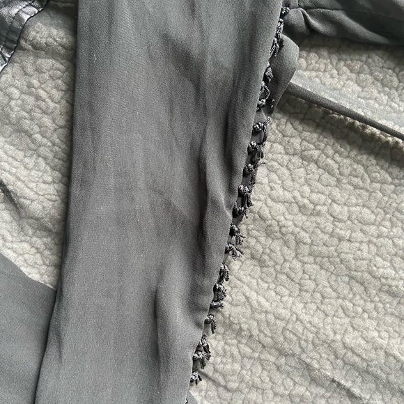 🔮 Black Sheer Fringe Kimono 🔮 - Picture 7 of 7